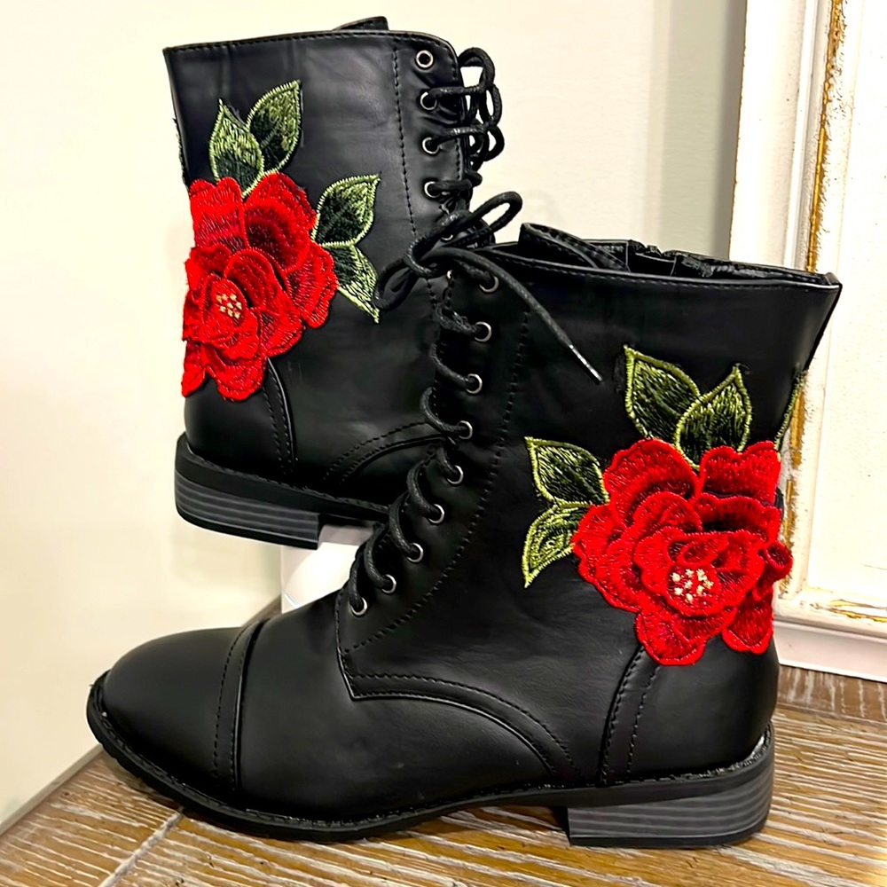 Cute ladies boots